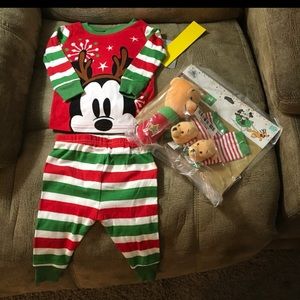 Disney Mickey Mouse/POOH Holiday Set Pjs 6-9 New